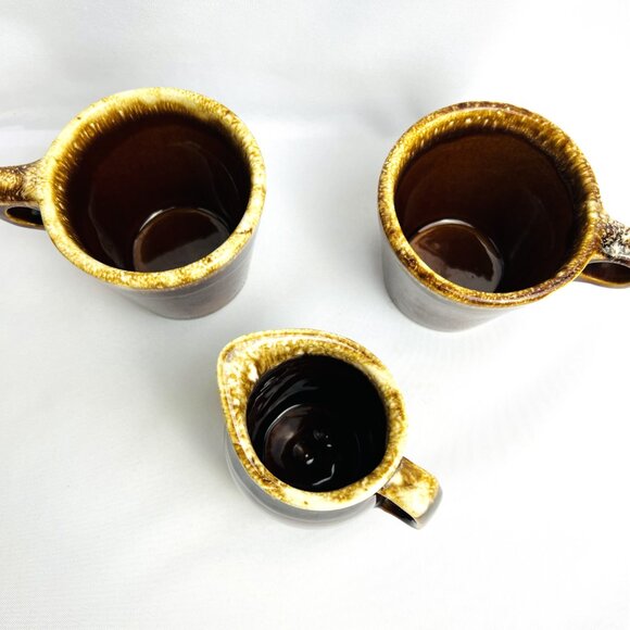 Hull Brown Drip Glaze Creamer & TWO O-Ring Mugs Vintage Farmhouse Pottery USA - Picture 3 of 12